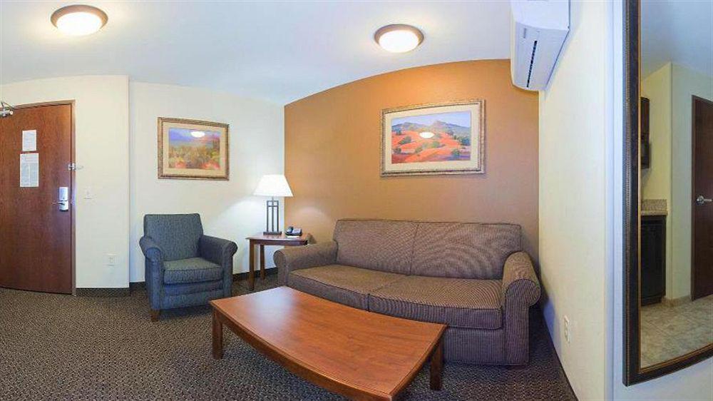 Holiday Inn Express & Suites Trinidad By Ihg Extérieur photo