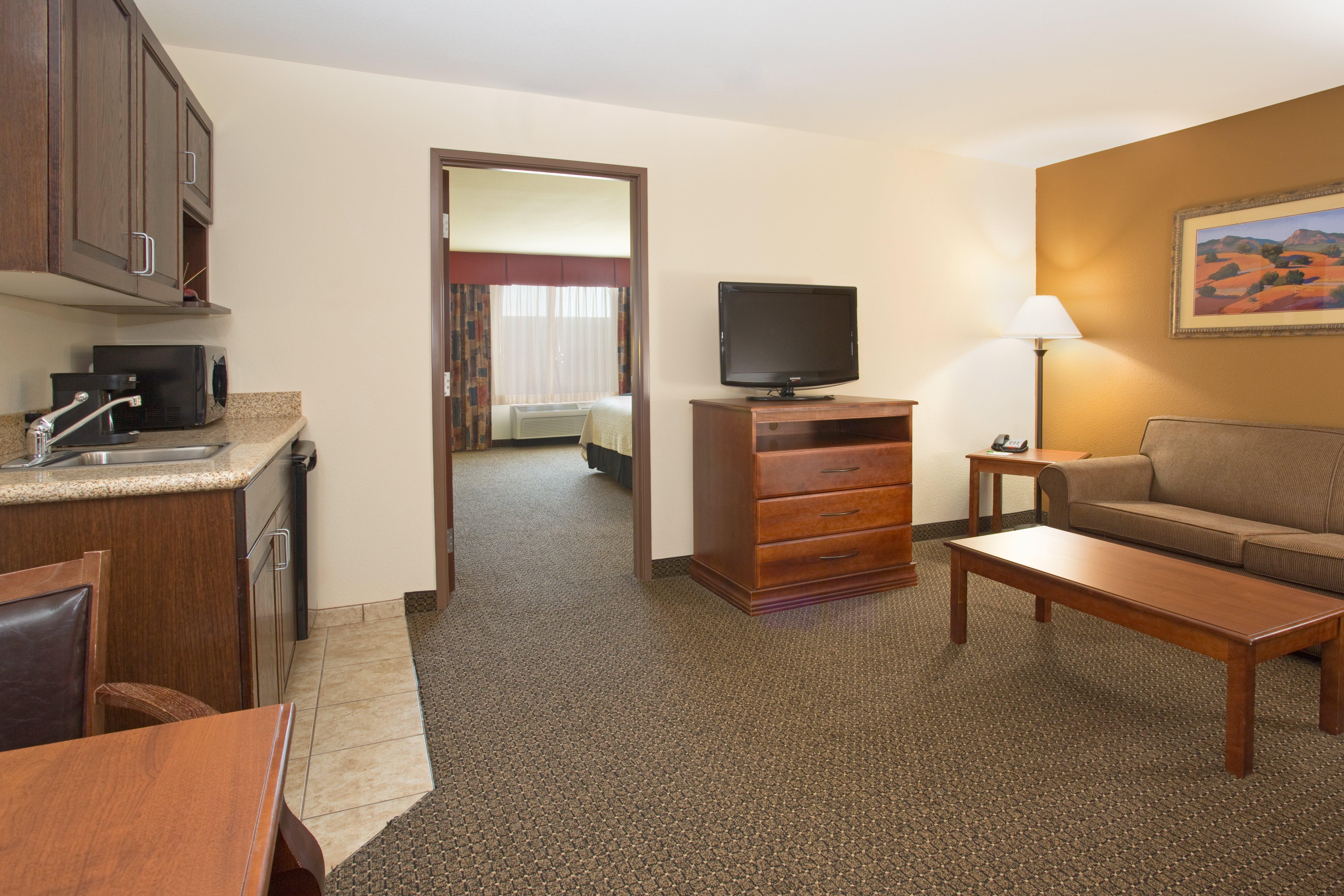 Holiday Inn Express & Suites Trinidad By Ihg Extérieur photo