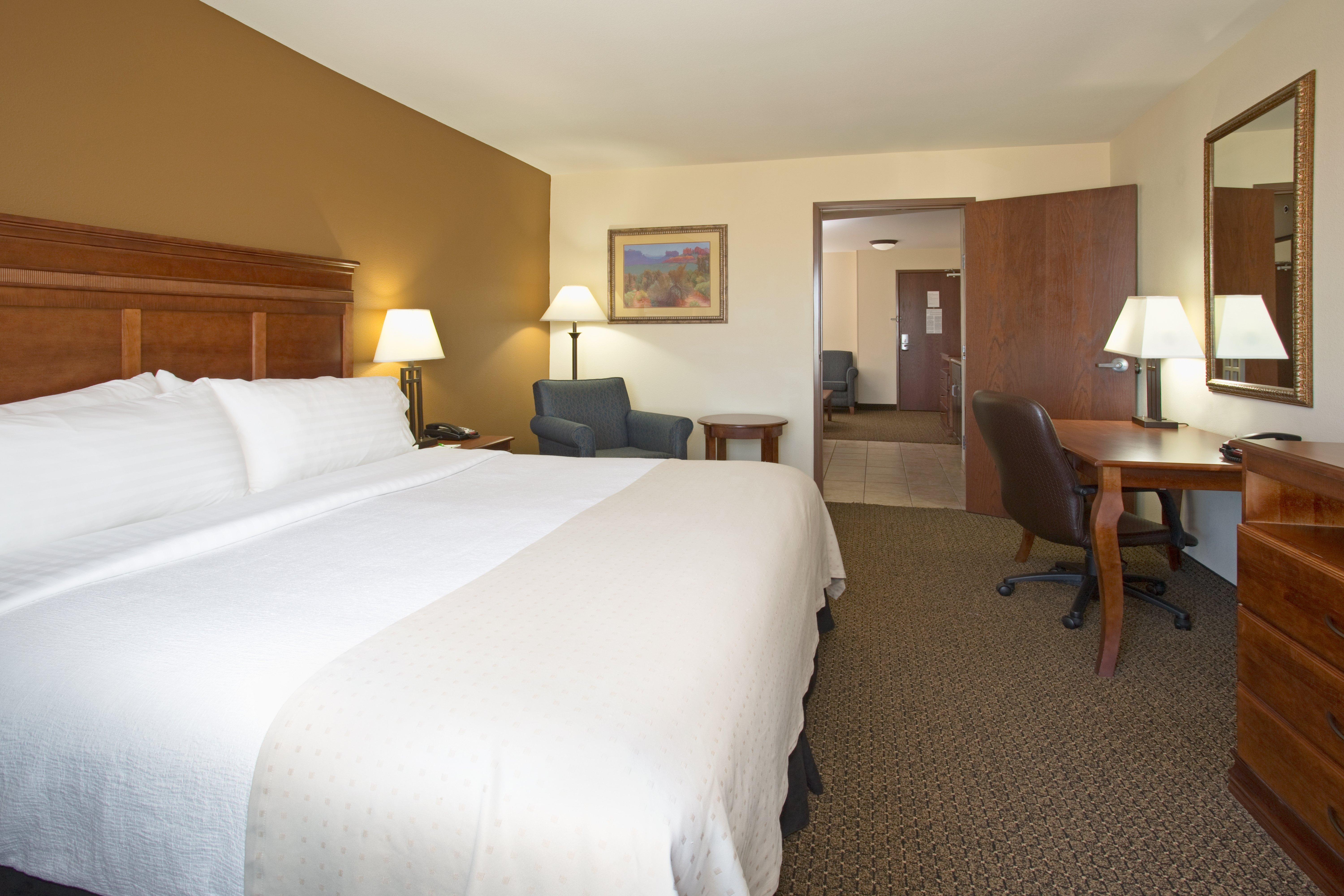 Holiday Inn Express & Suites Trinidad By Ihg Extérieur photo