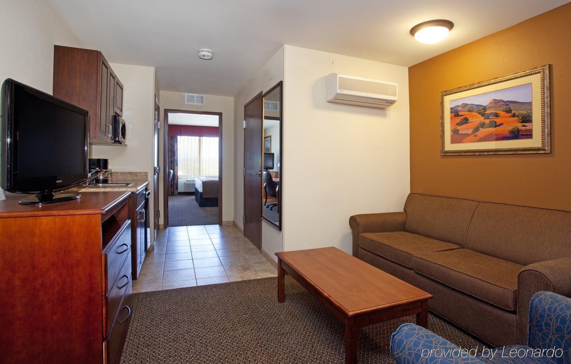 Holiday Inn Express & Suites Trinidad By Ihg Chambre photo